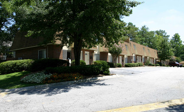 Palms Condominiums in Smyrna, GA - Building Photo - Building Photo