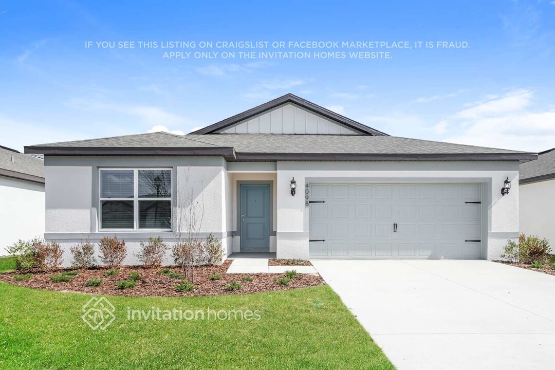 4098 Feldspar Ln, Unit 805 in Spring Hill, FL - Building Photo