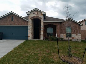 310 Tapaderos Path in Killeen, TX - Building Photo