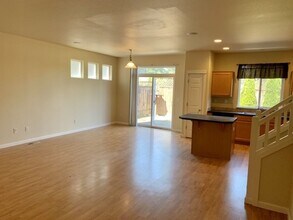 293 NW Glencory St in Hillsboro, OR - Building Photo - Building Photo