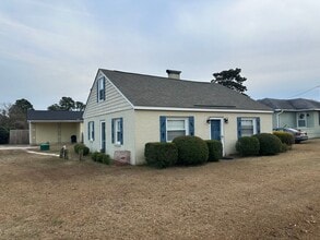 302 N Shores Rd in Washington, NC - Building Photo - Building Photo