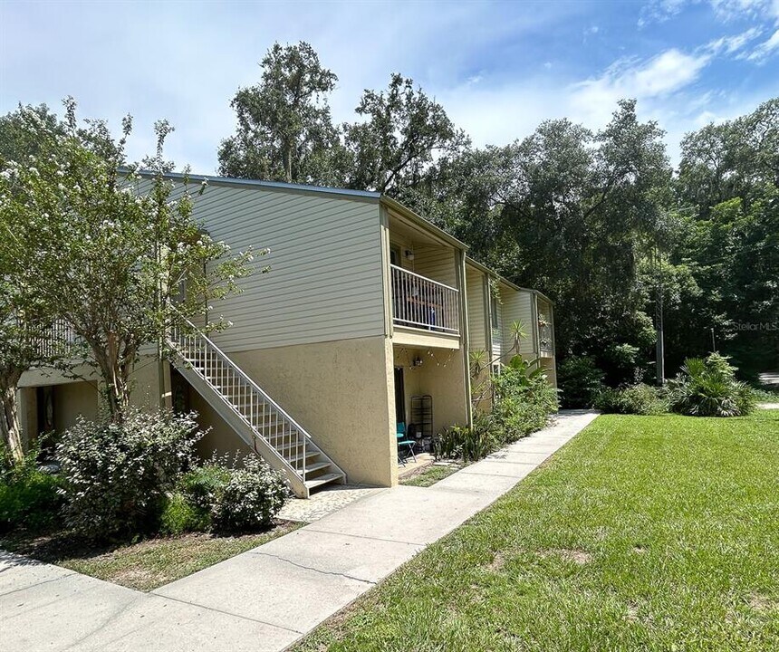 1015 SW 9th St in Gainesville, FL - Building Photo