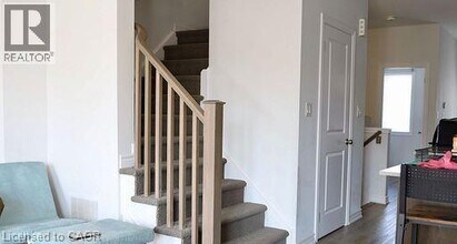 124 Compass Trail in Cambridge, ON - Building Photo - Building Photo