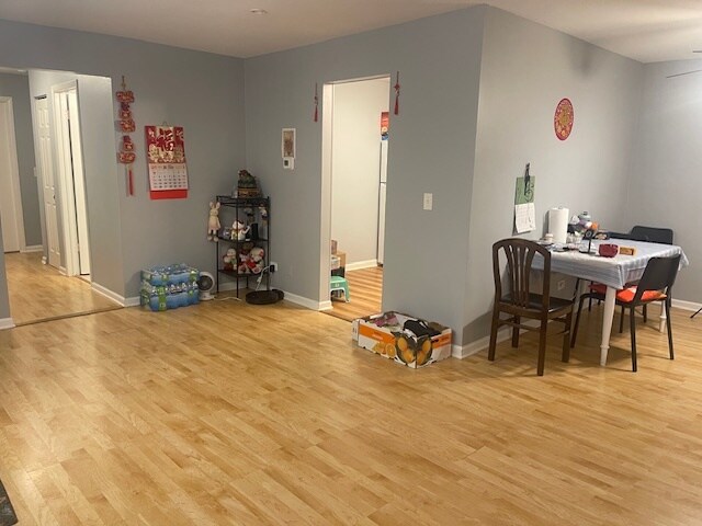 230 E Court of Shorewood, Unit 3