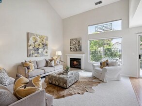 33 Maximo Ct in Danville, CA - Foto de edificio - Building Photo
