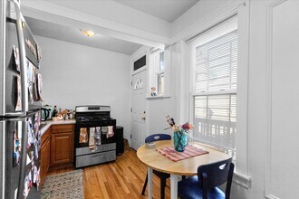 1224 W Victoria St in Chicago, IL - Building Photo - Building Photo