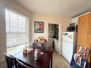 46 Meacham Rd, Unit 2 in Somerville, MA - Building Photo - Building Photo