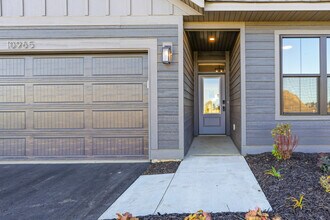 10965 37th St N in Lake Elmo, MN - Building Photo - Building Photo