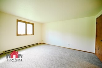 488 S Good Hope Rd in De Pere, WI - Building Photo - Building Photo