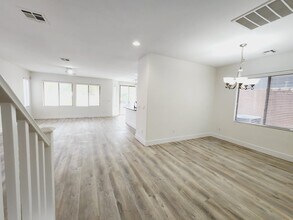 7445 Calzado Dr in Las Vegas, NV - Building Photo - Building Photo