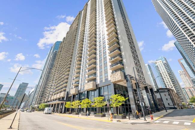 property at 400 E Randolph St