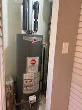 6016 W Wabansia Ave, Unit First  floor in Chicago, IL - Building Photo - Building Photo