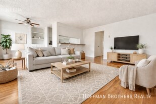 10535 Lindley Ave, Unit 26 in Los Angeles, CA - Building Photo