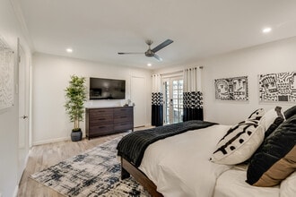 9807 Airline Rd in Dallas, TX - Building Photo - Building Photo