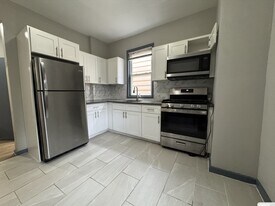 107 Wilkinson Ave, Unit 2 in Jersey City, NJ - Building Photo