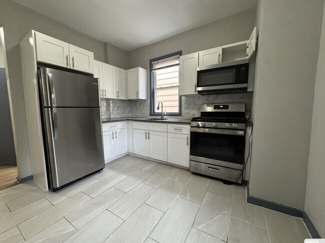 107 Wilkinson Ave, Unit 2