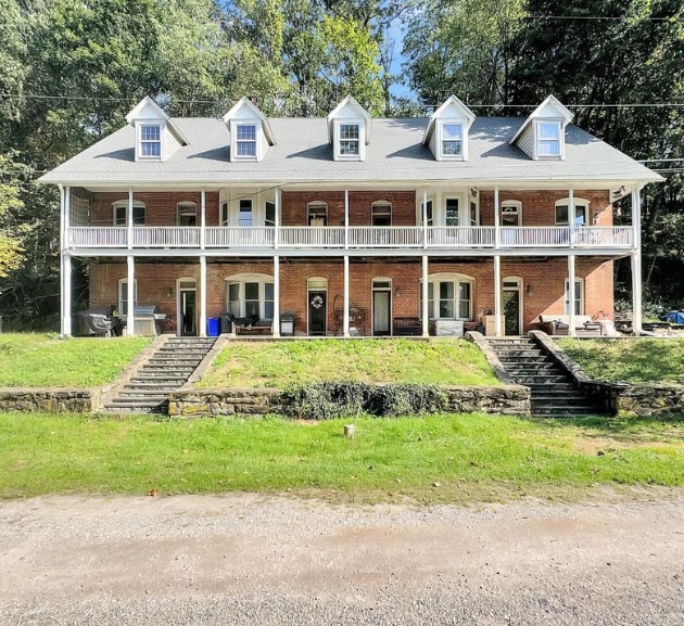 property at 5021 Greenridge Ln