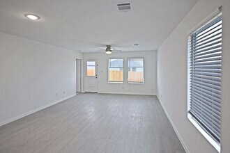 350 Kayden Ct in Santa Clara, TX - Building Photo - Building Photo