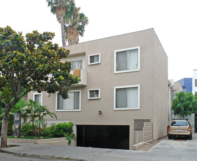 613 Westbourne Dr in West Hollywood, CA - Foto de edificio - Building Photo