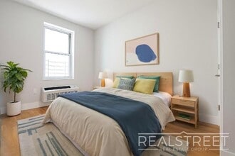 LUXURY 2 Bed in Queens! in Queens, NY - Building Photo - Building Photo