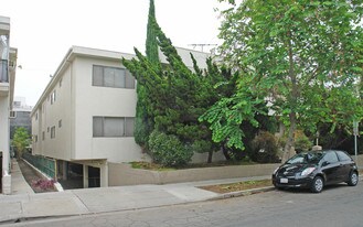 836 Westbourne Dr in West Hollywood, CA - Building Photo