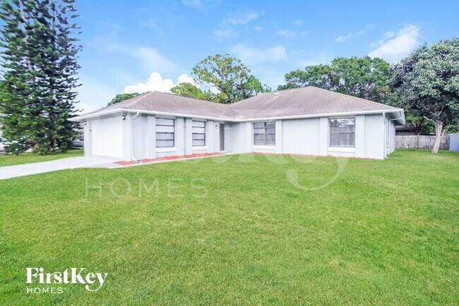 1377 Prum Ave NW in Palm Bay, FL - Building Photo - Building Photo