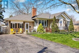 39 Maplewood Dr in St Catharines, ON - Building Photo