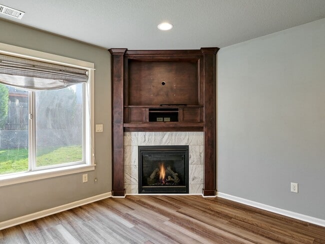348 SW Mount Rainier St in McMinnville, OR - Building Photo - Building Photo