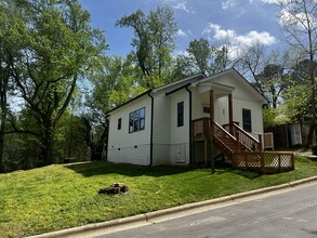 421 West St in Clayton, NC - Building Photo - Building Photo
