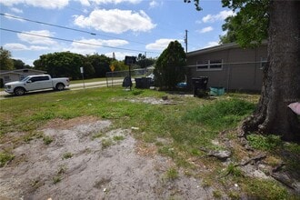 102 W Lancaster Rd in Orlando, FL - Building Photo - Building Photo