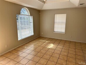 613 La Mancha Dr in Edinburg, TX - Building Photo - Building Photo