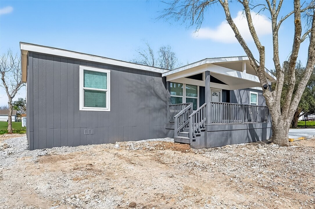 6019 Jake Ln in Rosharon, TX - Building Photo