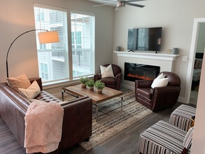 Delaneaux in New Orleans, LA - Building Photo - Building Photo