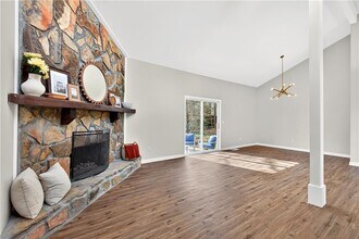 4933 Dana Dr NE in Kennesaw, GA - Building Photo - Building Photo