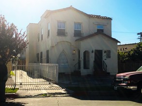 2518 S Harcourt Ave in Los Angeles, CA - Building Photo - Building Photo