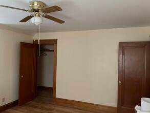 411 NE Main St, Unit B in Douglas, MA - Foto de edificio - Building Photo
