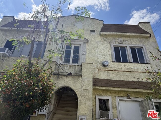 property at 116 S Mathews St