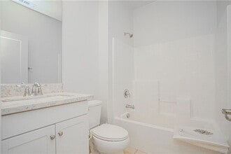 1679 E Lincoln Ave in Anaheim, CA - Building Photo - Building Photo
