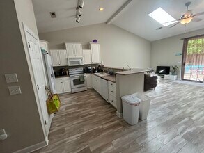 5218 Christian Dr in Wilmington, NC - Building Photo - Building Photo
