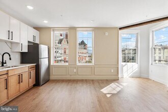 900 N 41st St in Philadelphia, PA - Foto de edificio - Building Photo