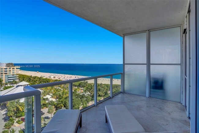 50 South Pointe Dr in Miami Beach, FL - Building Photo - Building Photo