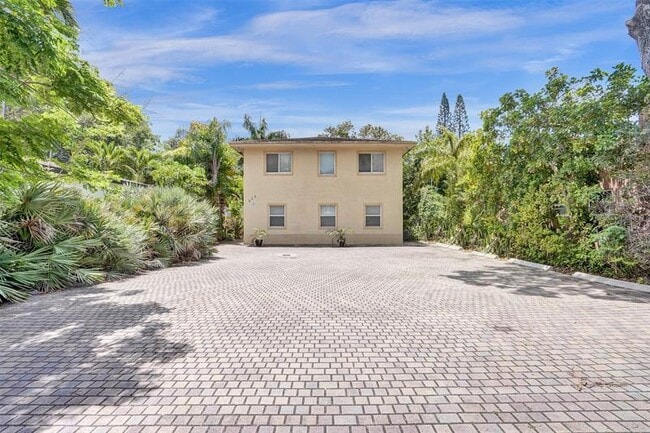 property at 420 SE 18th Ct