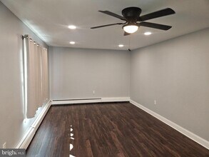 414 Delaware Ave in Croydon, PA - Building Photo - Building Photo