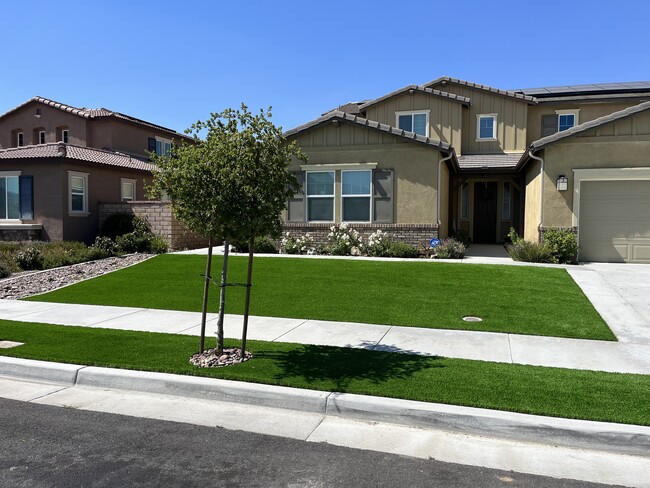 24438 Montgomery Way in Menifee, CA - Building Photo - Building Photo