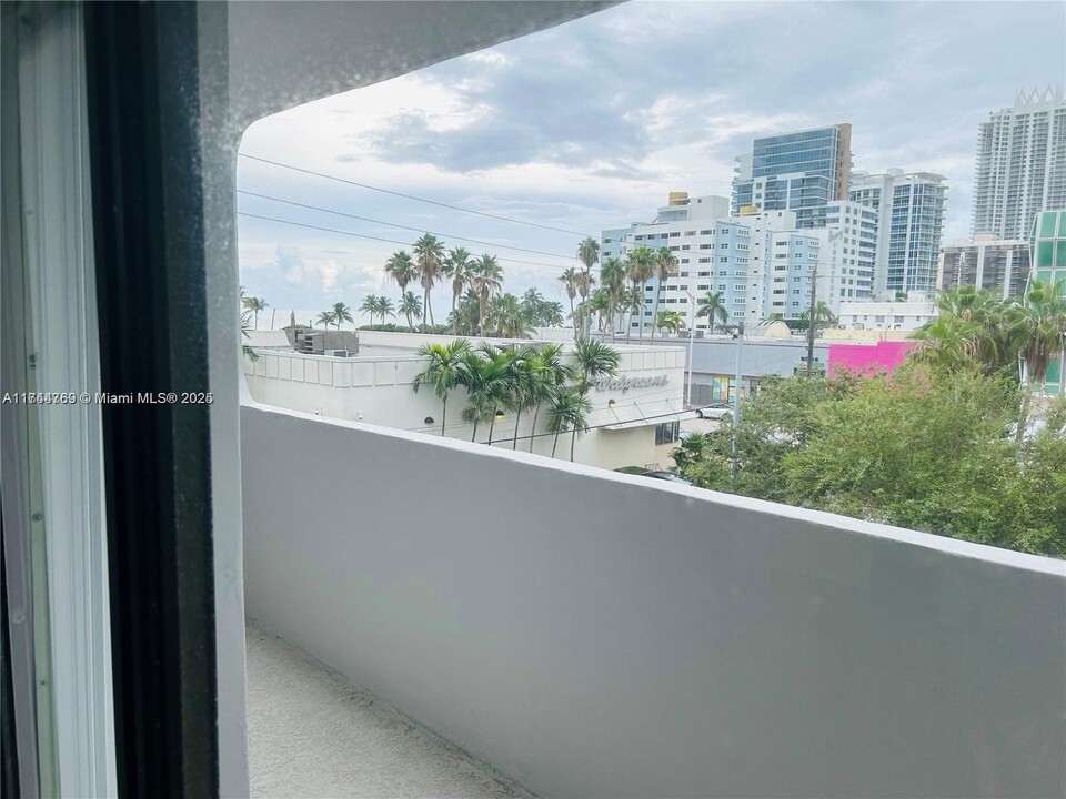 6725 Harding Ave in Miami Beach, FL - Building Photo