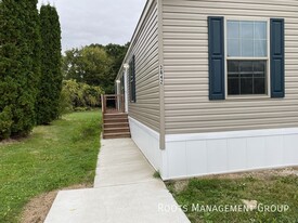 3642 Aurora Ct