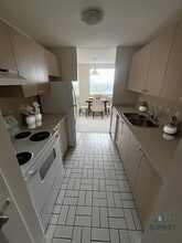 Pineridge Place in London, ON - Building Photo - Building Photo