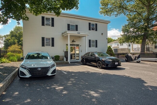 property at 1392 Main St
