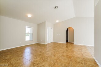 109 Ocean Park Dr in Lehigh Acres, FL - Building Photo - Building Photo
