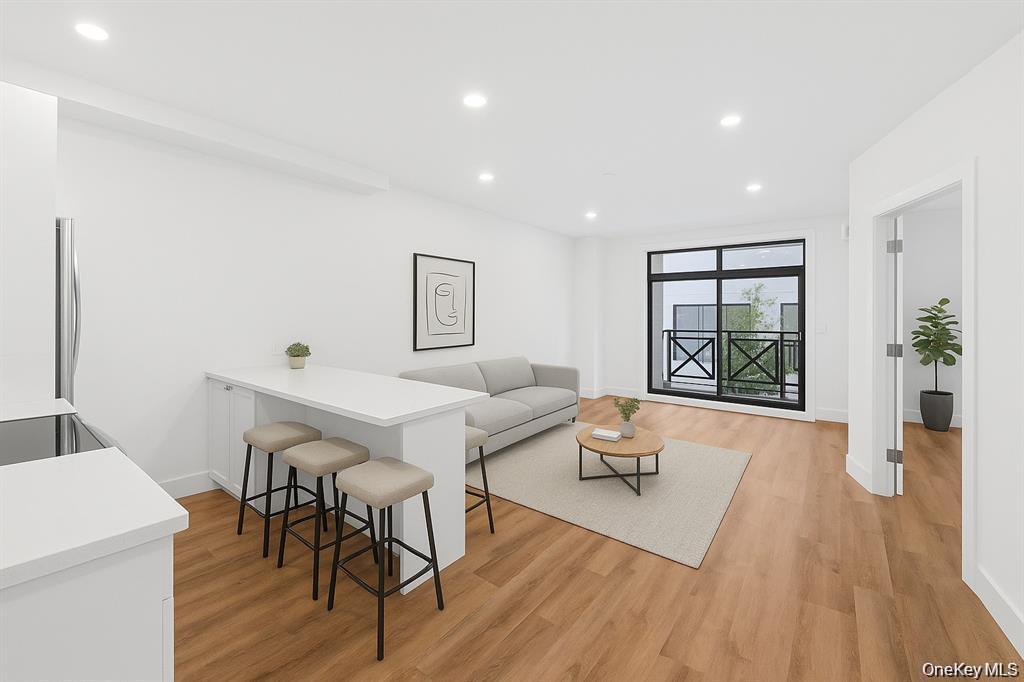 201 E Post Rd in White Plains, NY - Building Photo